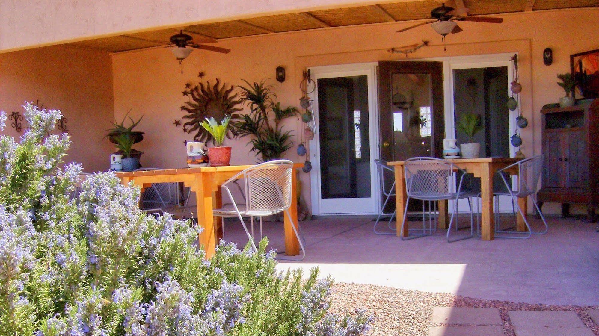 Dreamkatchers Lake Powell Bed & Breakfast Big Water Exterior photo