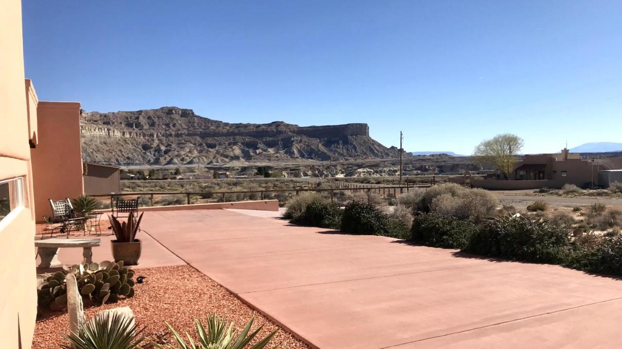 Dreamkatchers Lake Powell Bed & Breakfast Big Water Exterior photo